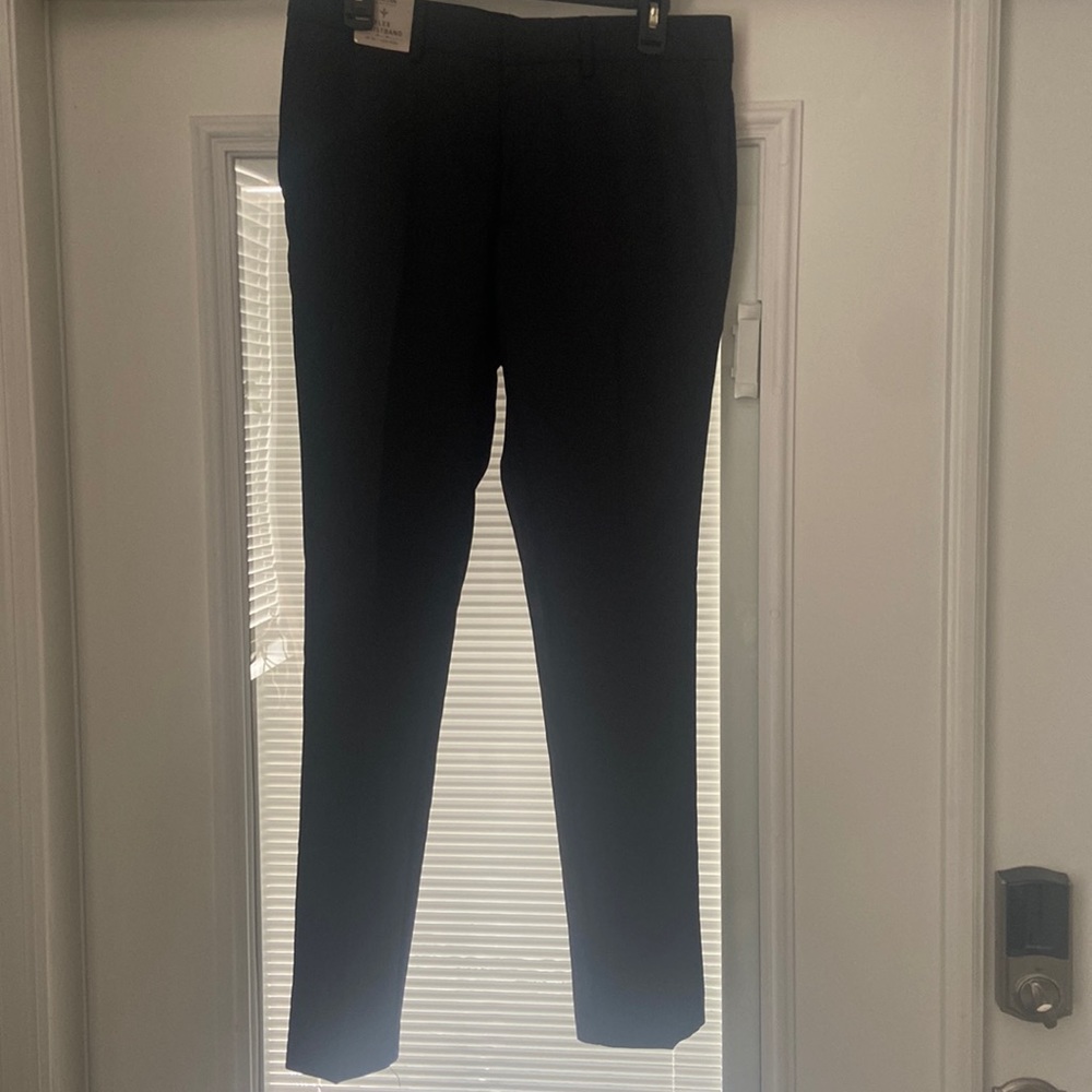33 x 30 NWT Kenneth Cole black trousers.
